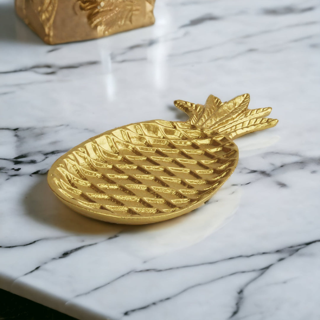 5772GD - Erlen Cast Iron Pineapple - Gold