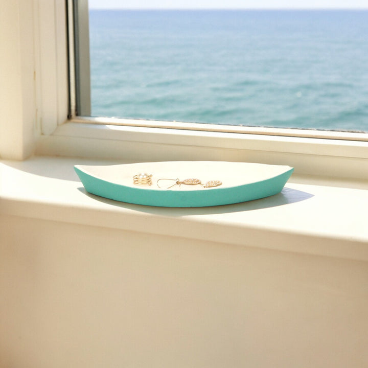 6028TL - Saoirse Cast Iron Boat Dish