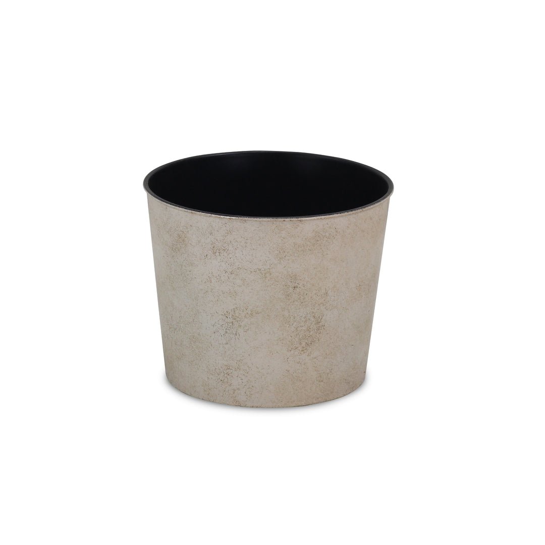 PP-102 - 7" Round Plastic Pot