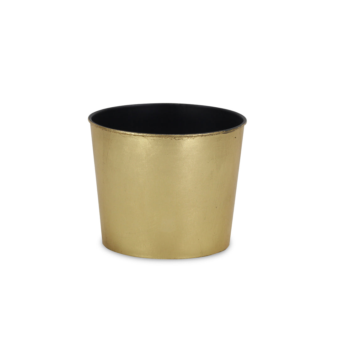 PP-102 - 7" Round Plastic Pot