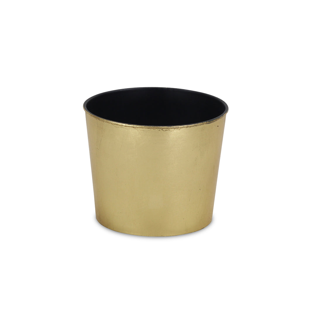 PP-102 - 7" Round Plastic Pot