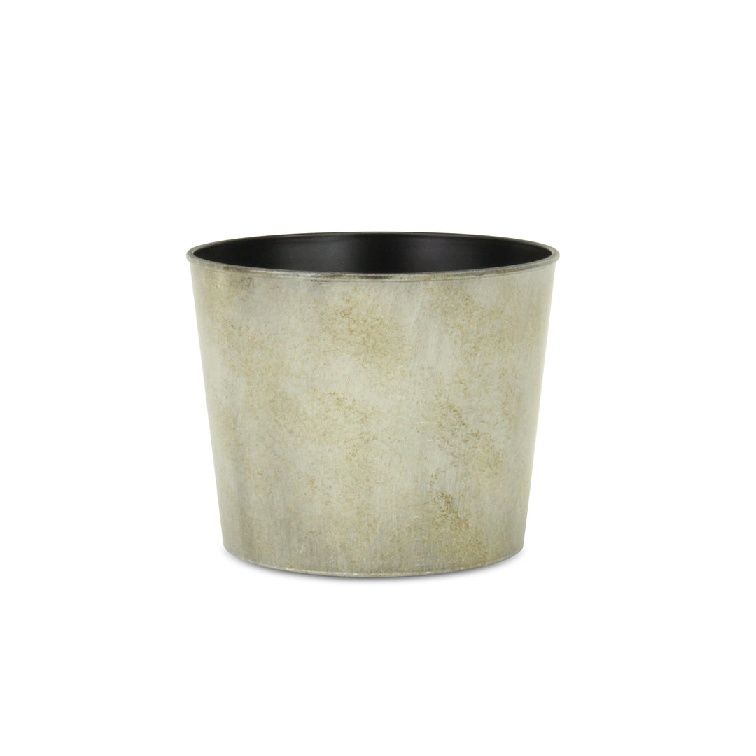 PP-102 - 7" Round Plastic Pot