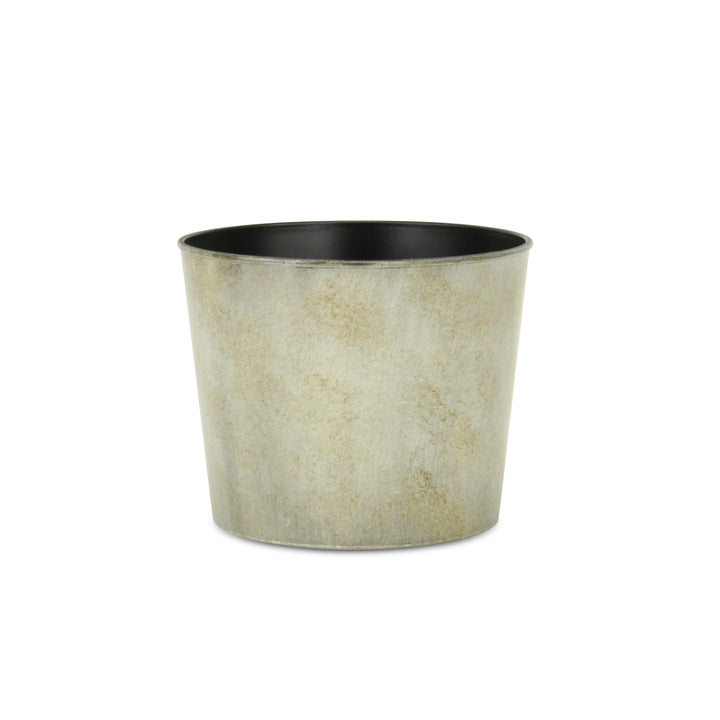 PP-102 - 7" Round Plastic Pot