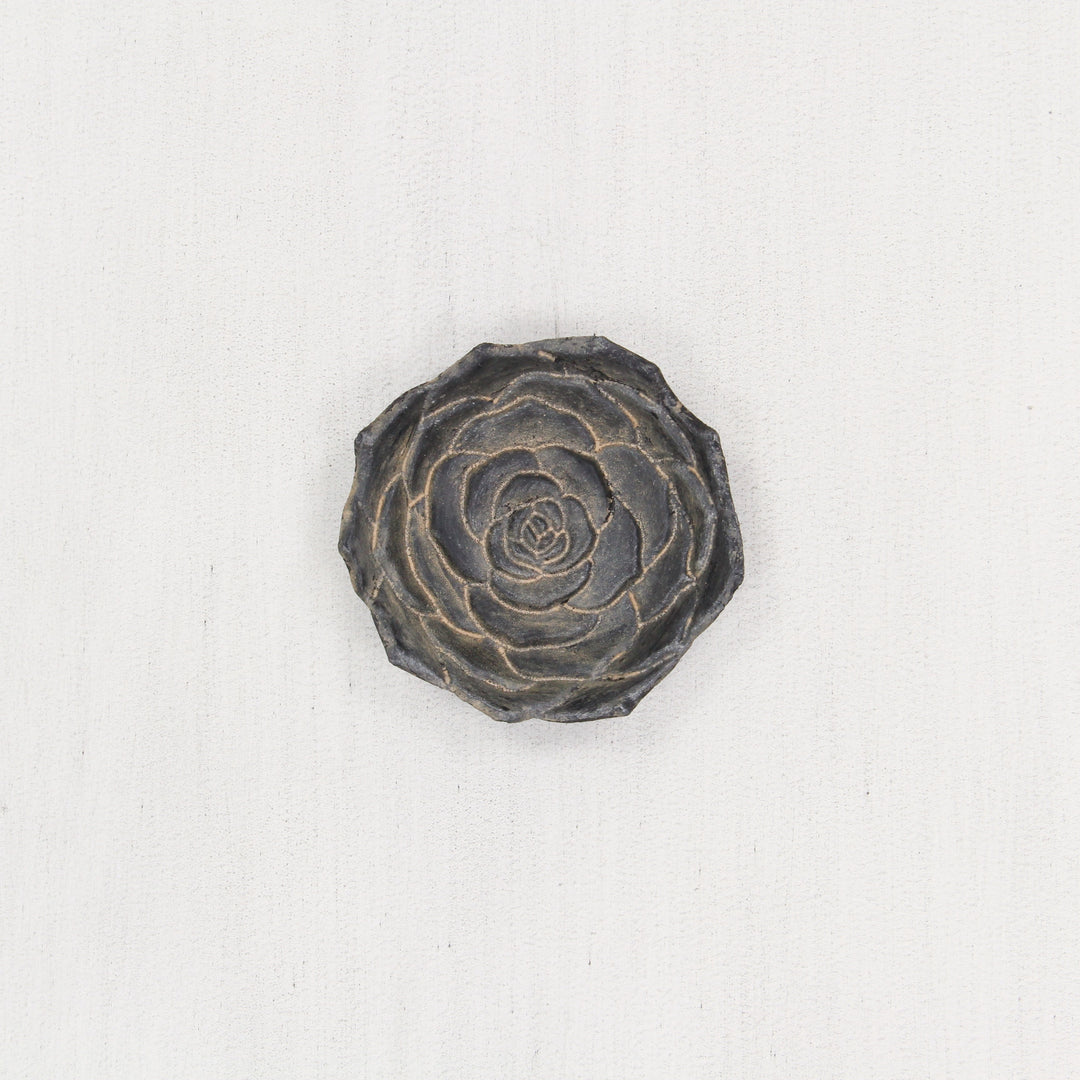 5170S - Ellis Cast Iron Lotus - Natural