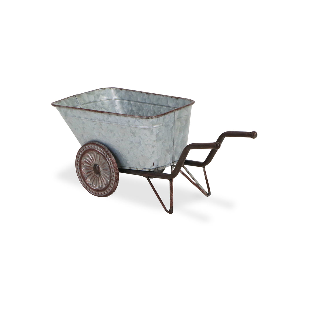 5615 - Dottie Wheelbarrow Decor